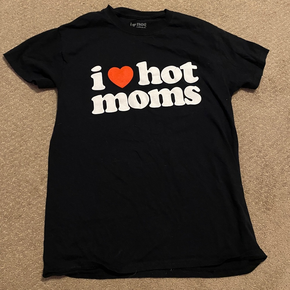 Danny Duncan I ❤️ Hot Moms Shirt